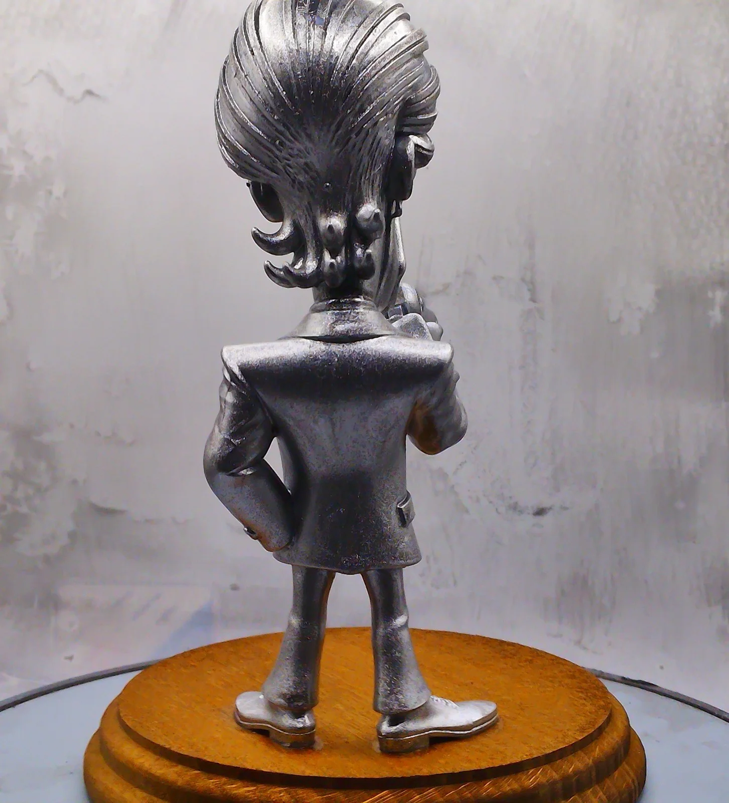 Clint Eastwood 'Dirty Harry' Statue - Metallic Silver Finish from Cave Craft, image 3