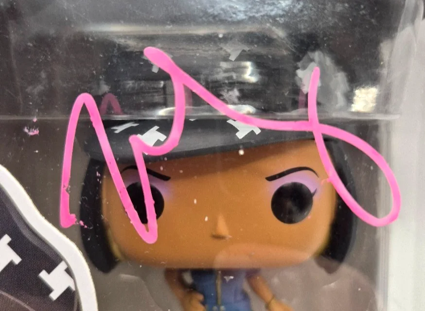 Mindy Kaling — Mindy Kaling直筆サイン入り Kelly Kapoor the Office Funko Pop レア PSA CoA, изображение 3