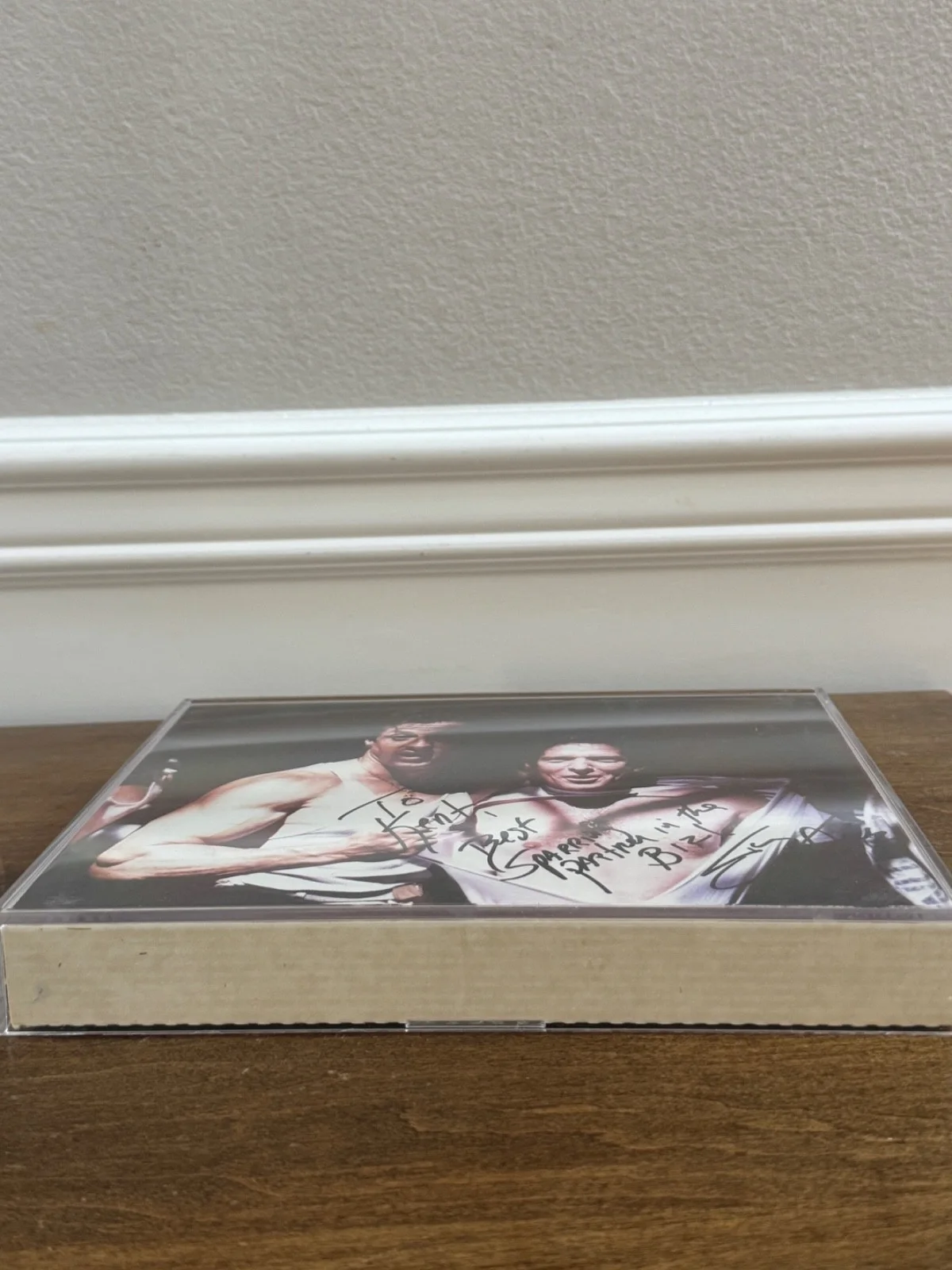 VTG SYLVESTER STALLONE SIGNED COLOR PHOTO ROCKY V PROP MASTER KENT JOHNSON, изображение 2