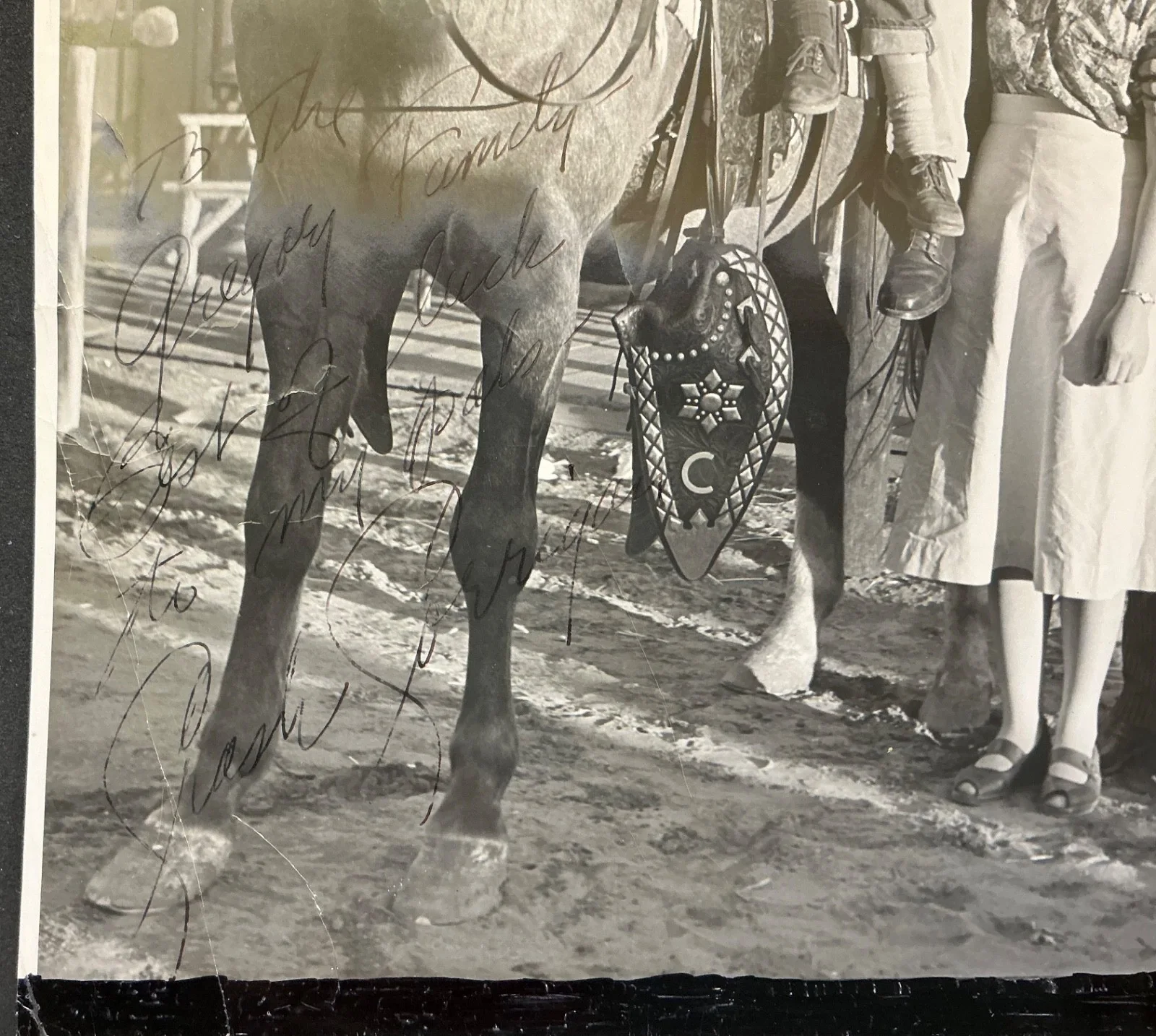 Crash Corrigan — Ray Crash Corrigan - SIGNED souvenir Photo w/Cowboy Family Corriganville Ranch, изображение 2