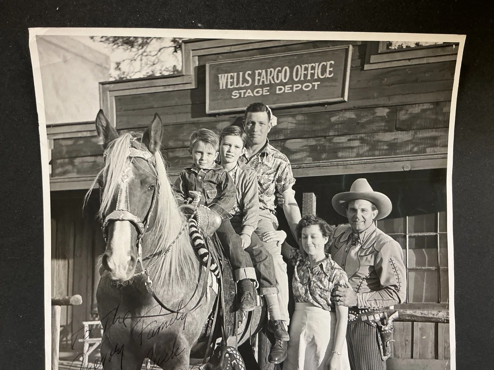 Crash Corrigan — Ray Crash Corrigan - SIGNED souvenir Photo w/Cowboy Family Corriganville Ranch, изображение 4