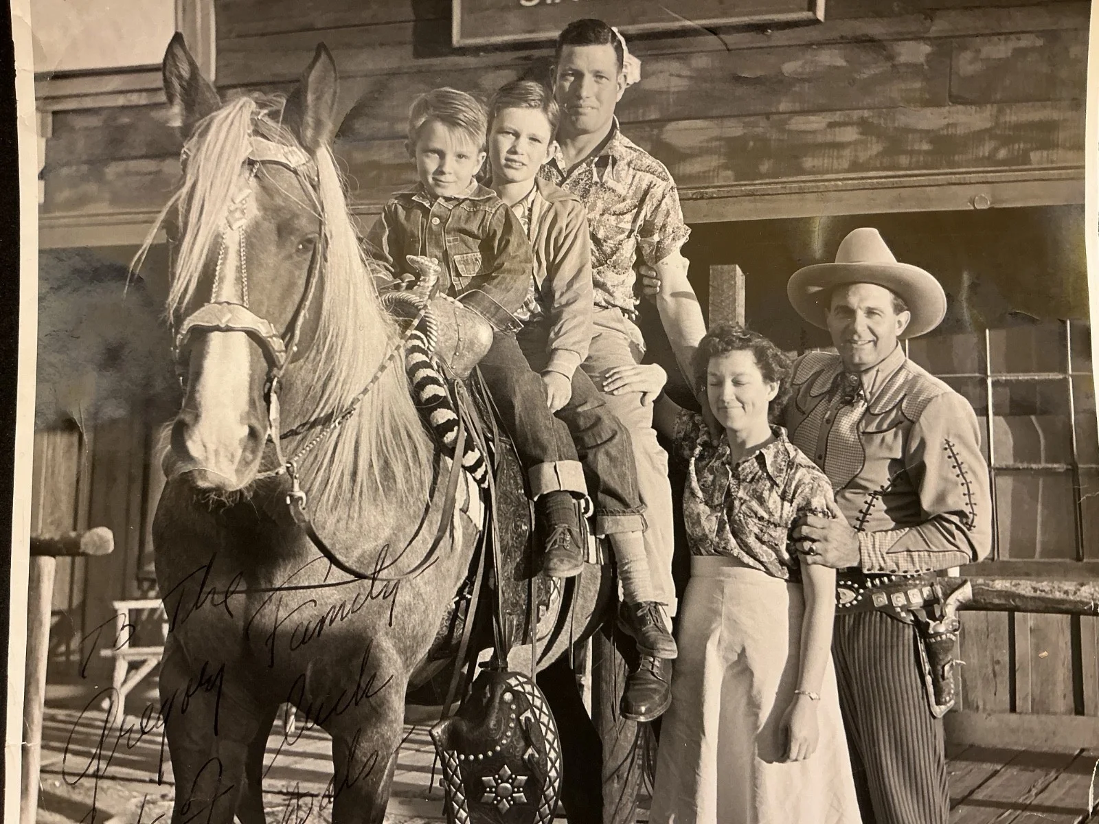 Crash Corrigan — Ray Crash Corrigan - SIGNED souvenir Photo w/Cowboy Family Corriganville Ranch, изображение 5