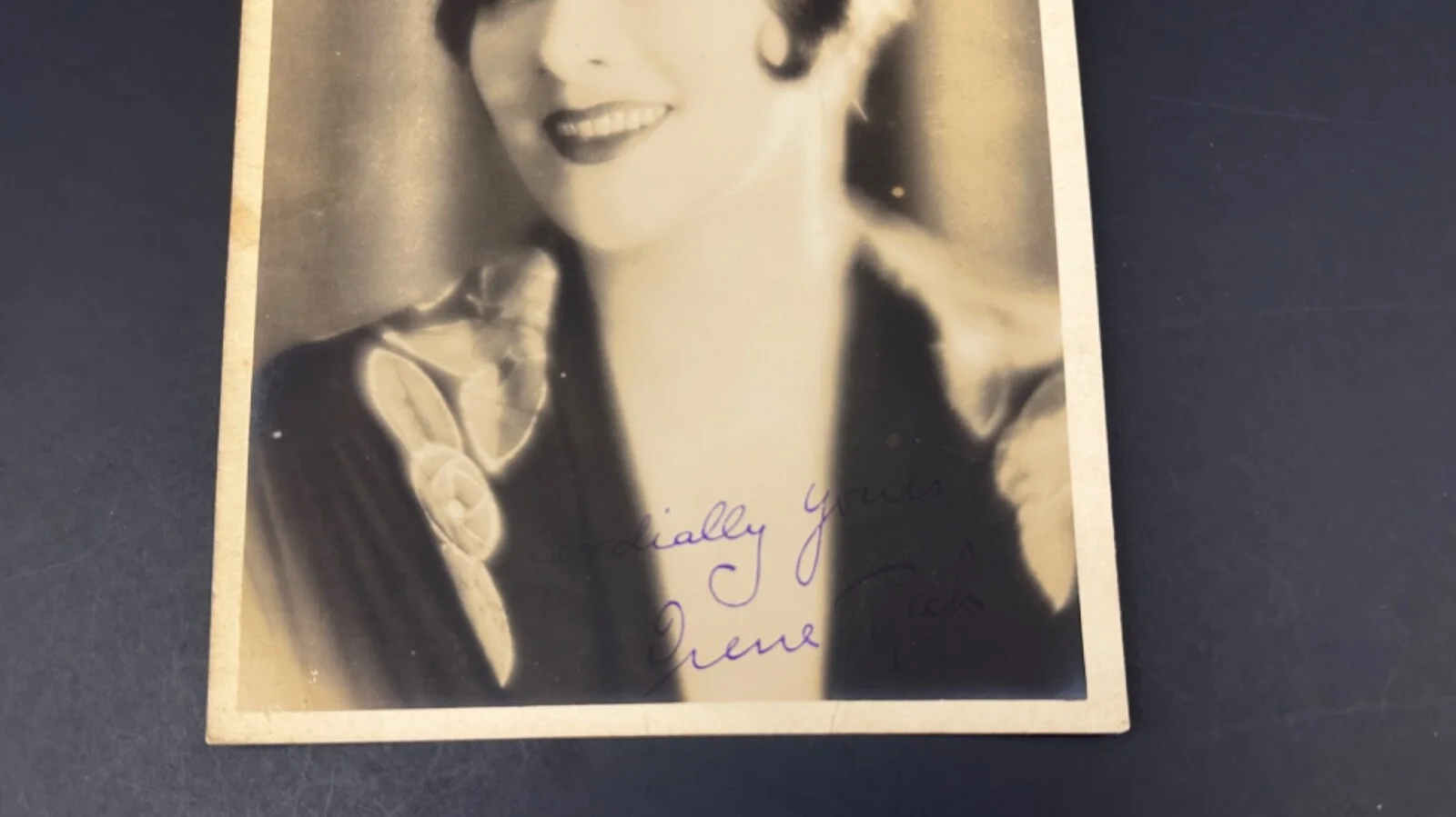Historic Silent Film Star, Irene Rich, Hand Autographed Black & White Photo, изображение 5