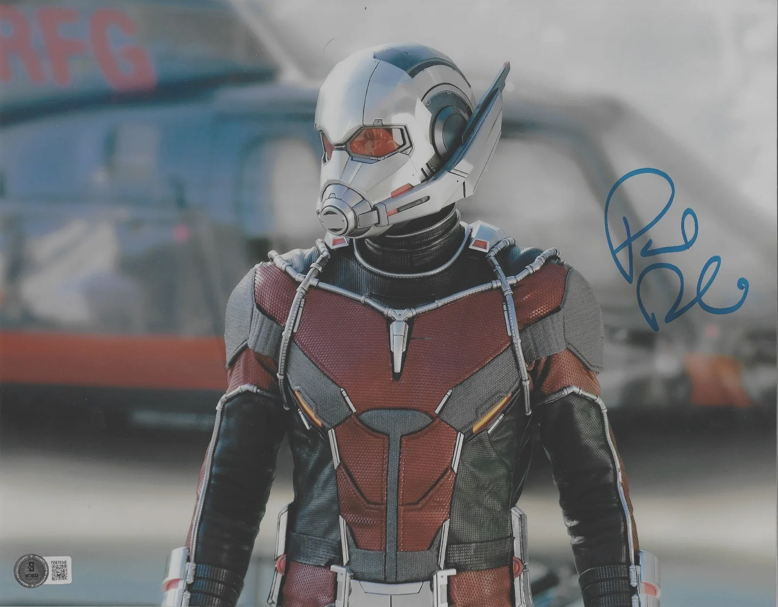 Paul Rudd — Paul Rudd Signed Ant Man 11x14 Photo Marvel Beckett Witnessed Authenticated, изображение 2