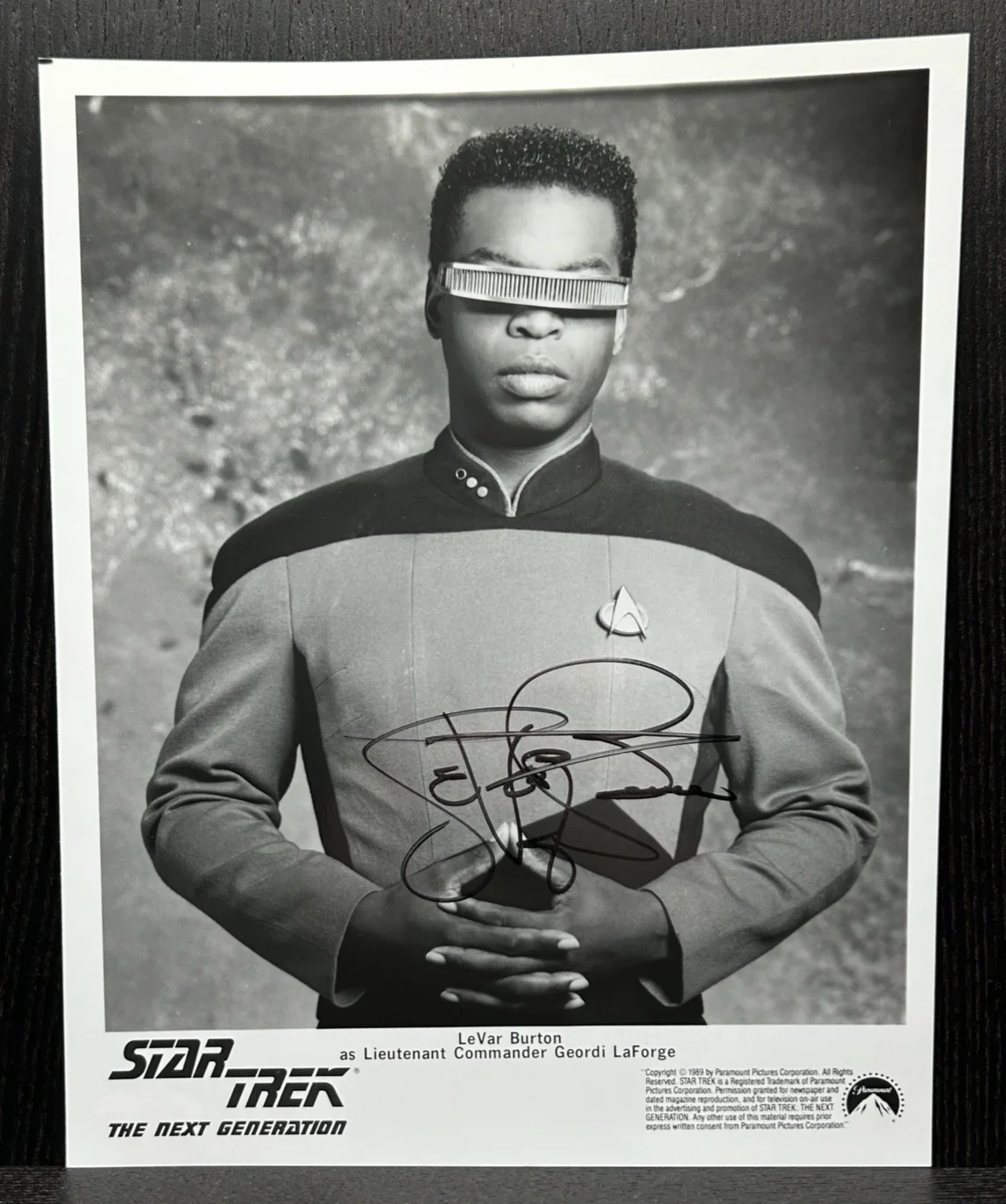 LeVar Burton — LEVAR BURTON SIGNED 1989 STAR TREK PHOTO Original Authentic Autograph JSA COA, image 2