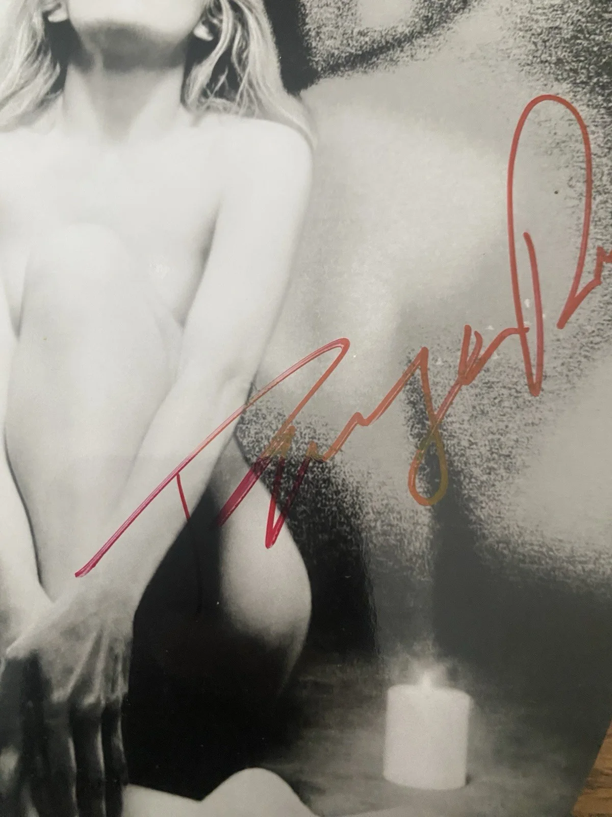 TANYA ROBERTS 007 JAMES BOND SIGNED PHOTO BLACK & WHITE IN A VIEW TO A KILL 9x7”, image 2