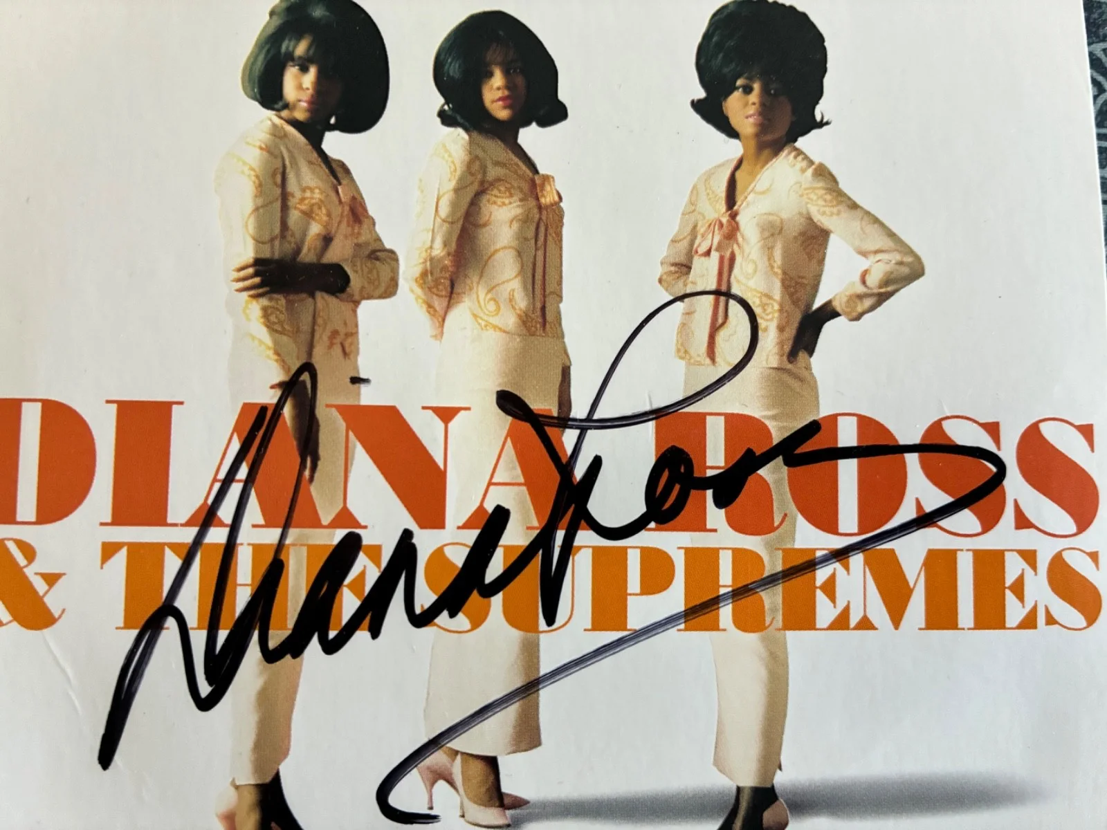 DIANA ROSS & THE SUPREMES Signed CD Box Set - 'Essential' 3-CD - Bold Signature, image 2