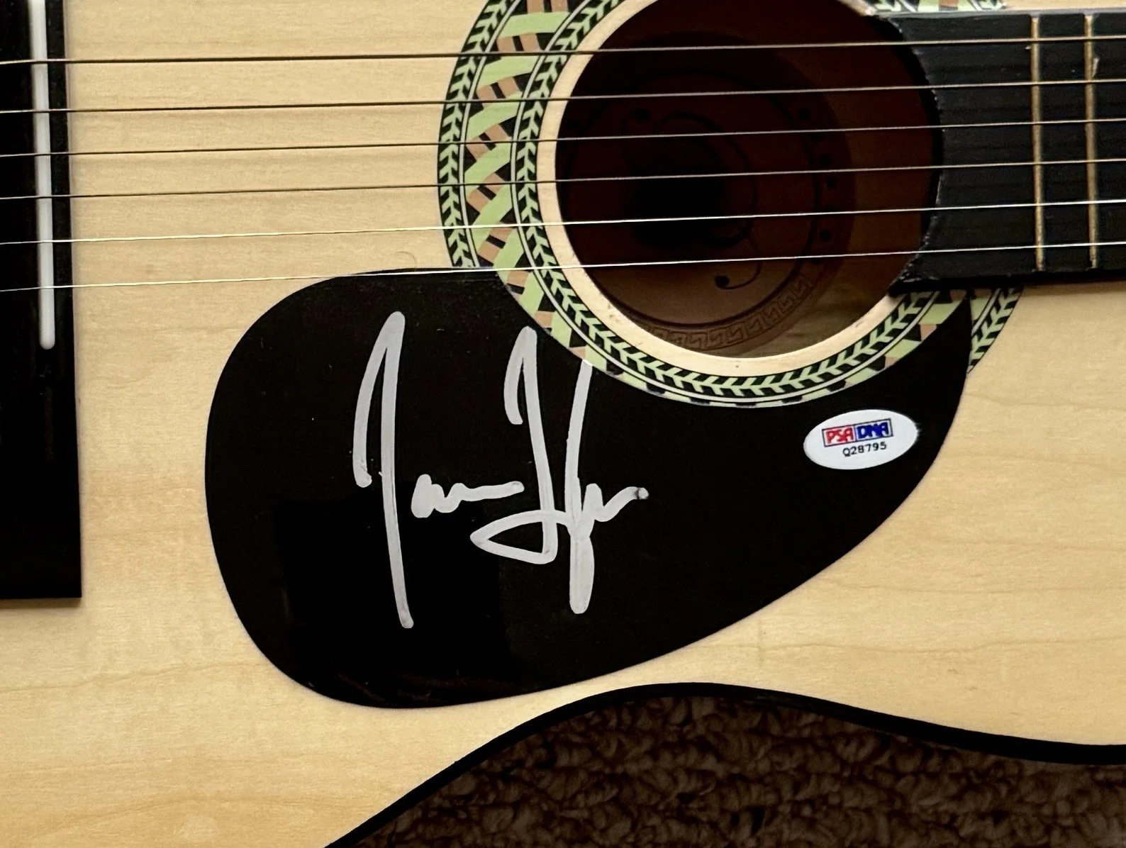 JAMES TAYLOR Autograph Signed Full Size Acoustic Guitar (Carole King) PSA /DNA, image 2