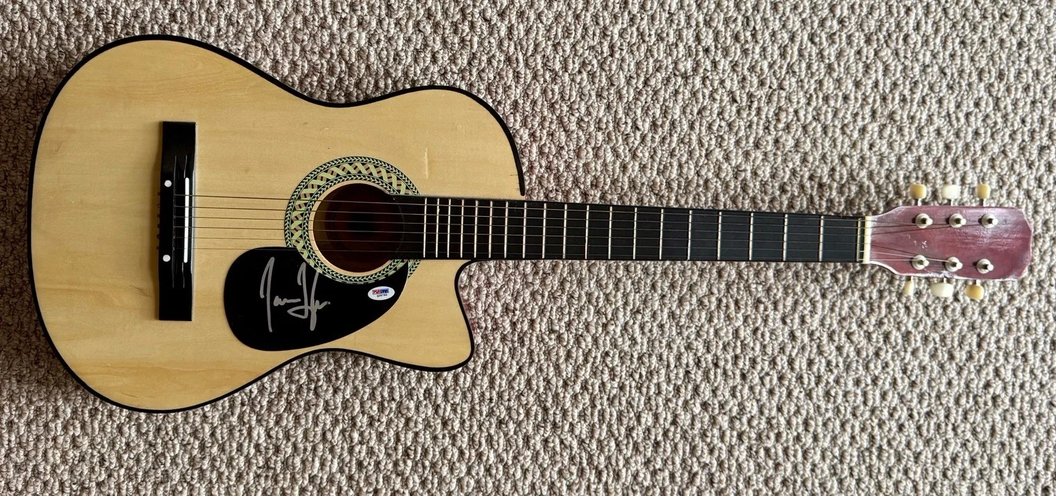 JAMES TAYLOR Autograph Signed Full Size Acoustic Guitar (Carole King) PSA /DNA, image 3