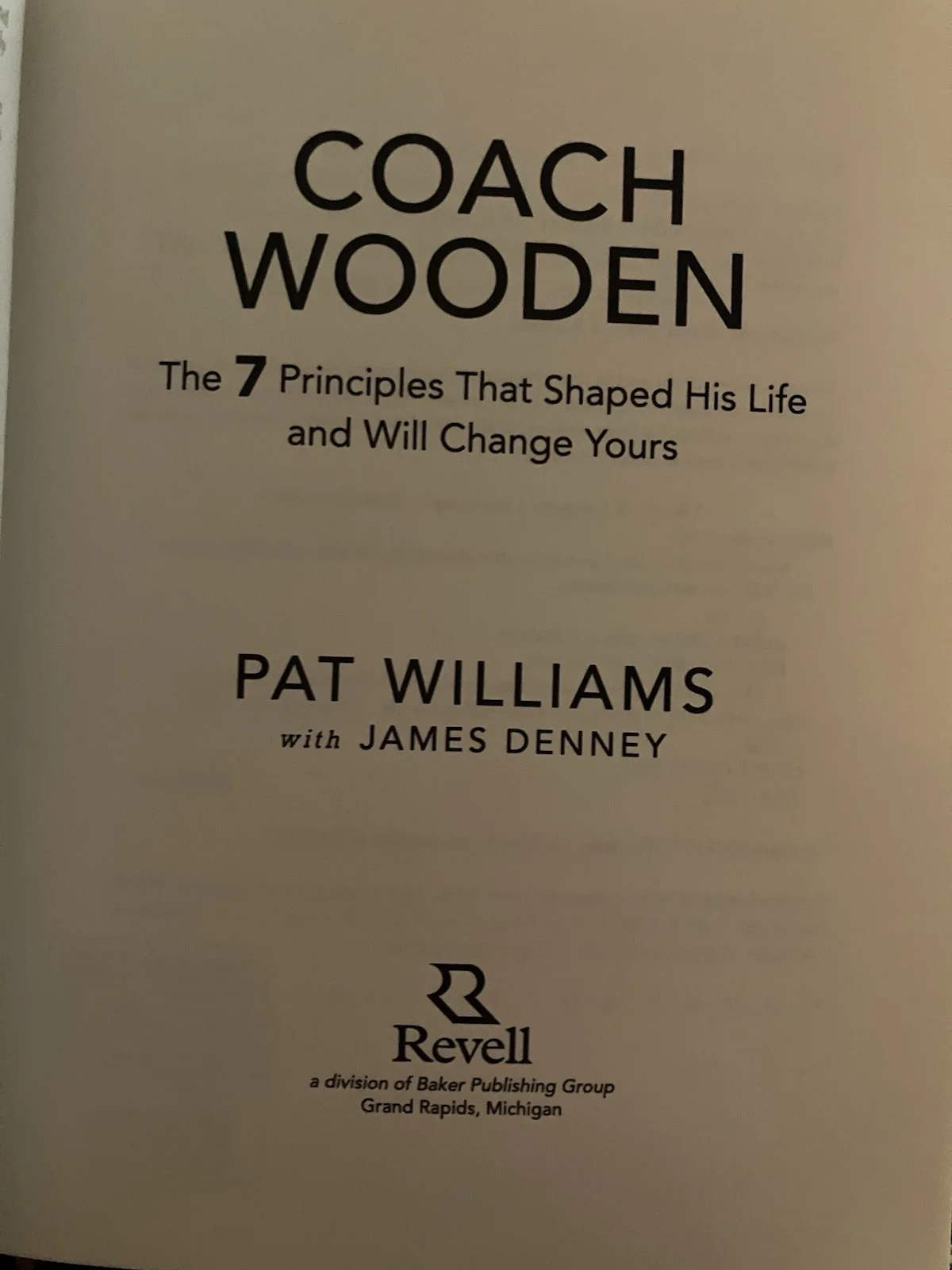 Signed Book By Pat Williams 1st Edition Coach Wooden HCDJ Ex Cond, image 3