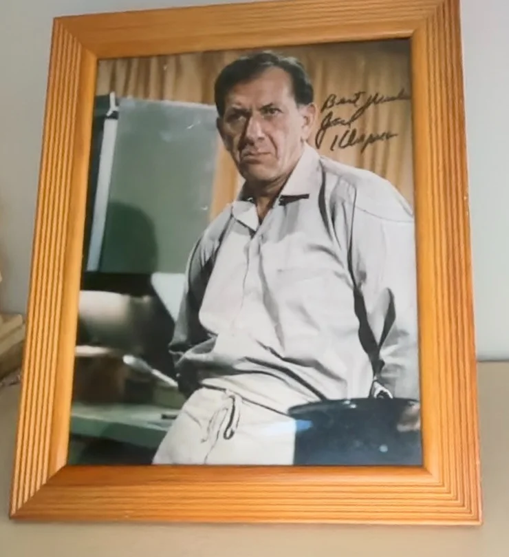 Jack Klugman — Framed Signed Jack Klugman Photo 8x10. Wood Frame. Needs Glass Replaced., изображение 2