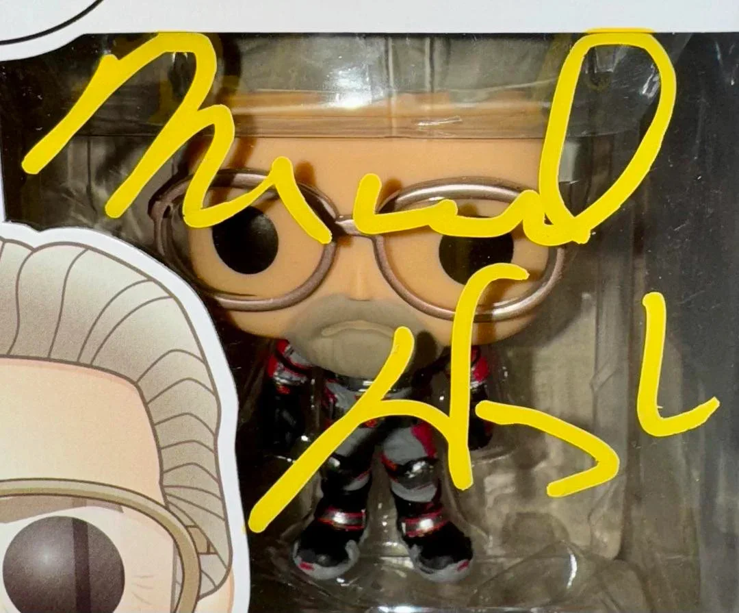 Michael Douglas — Michael Douglas Signed Funko #346 "Hank Pym Unmasked" (Ant-Man)-Beckett COA, изображение 2