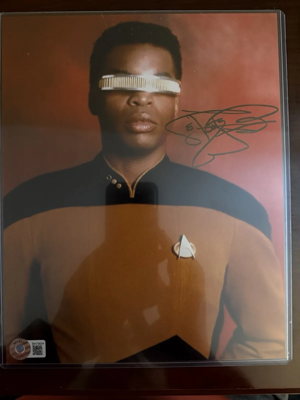 Levar Burton — LeVar Burton Hand Signed In Person Autographed Star Trek TNG 8x10 RARE JSA COA