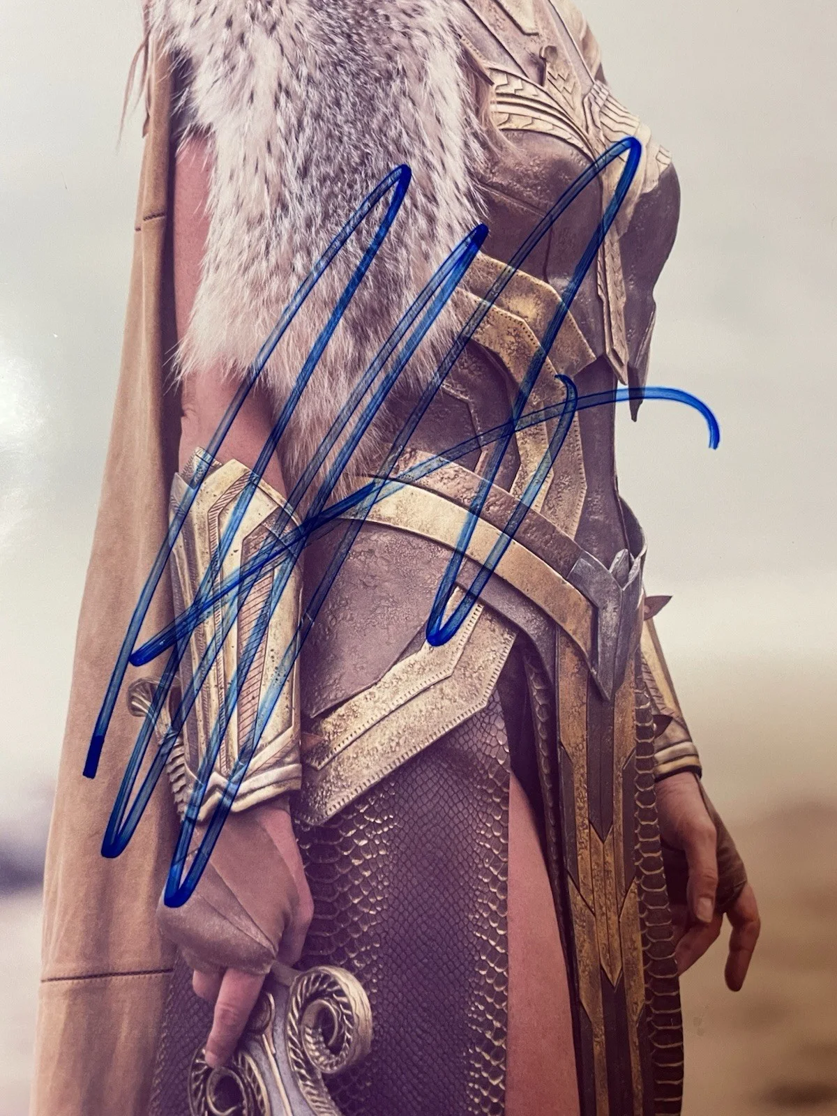 Connie Nielsen — Connie Nielsen Signed Wonder Woman 8.5x11 Photo Autograph Hippolyta, изображение 2