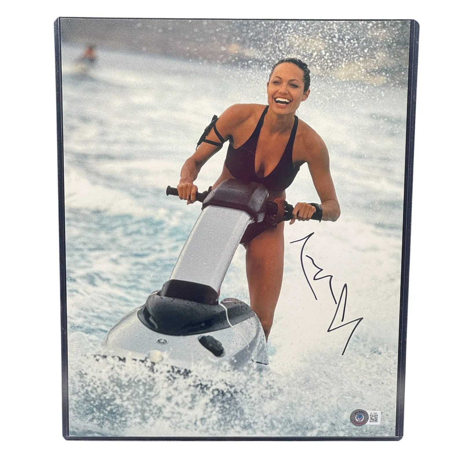 Angelina Jolie — Angelina Jolie Signed 11x14 Photo Lara Croft Mr & Mrs Smith Autograph Beckett!