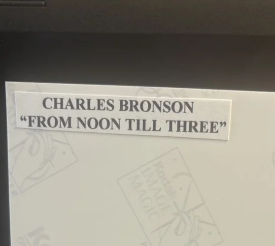 8 X 10 Signed Charles Bronson Movie From Noon Till Three 15 YrsagoChurch Auction, изображение 2