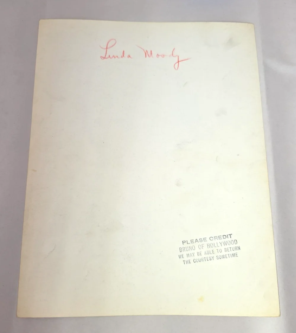 C. 1940s Actress Miss Linda Moody Inscribed Autograph 8x10 Signed Picture, изображение 2