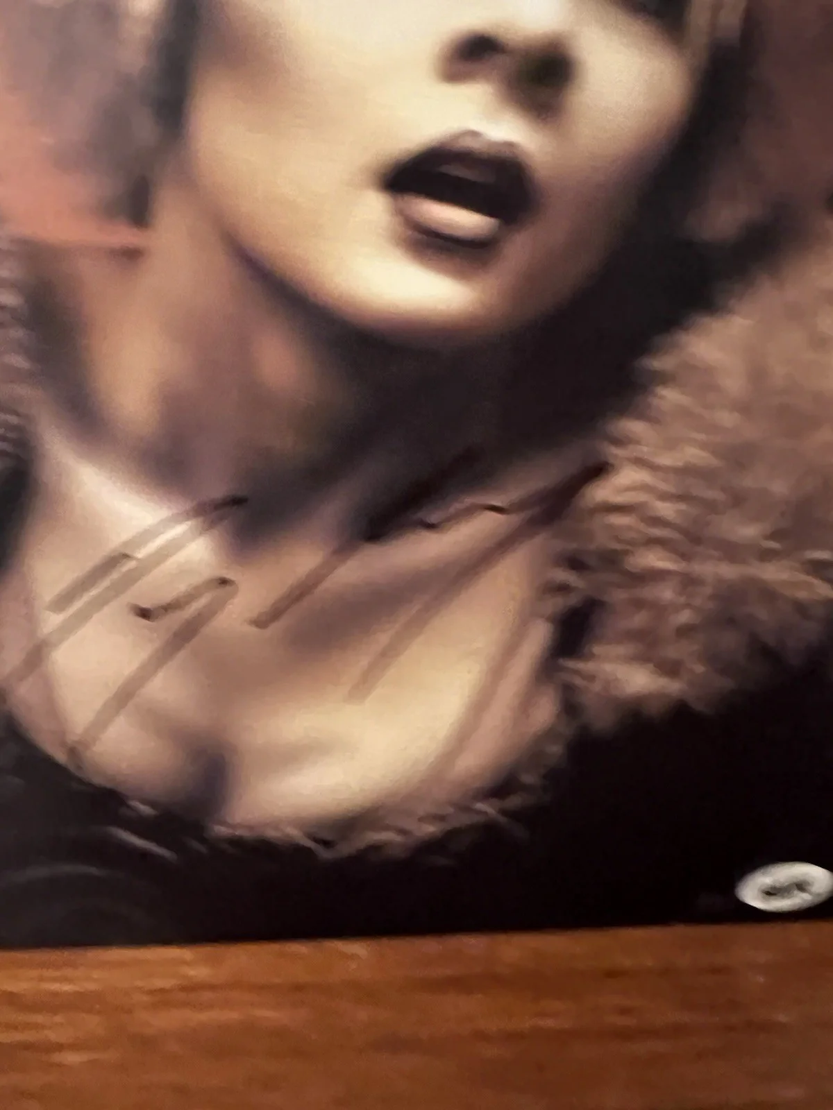 Gigi Edgley — GIGI EDGLEY Signed FARSCAPE 8x10 Photo CHIANA Authentic Autograph BAM COA Cert, image 2