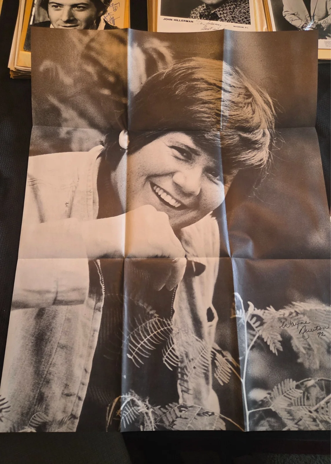 Wayne Newton Package! (5) Autographed 8x10 Signed Pictures + Poster + Vegas Item, image 3
