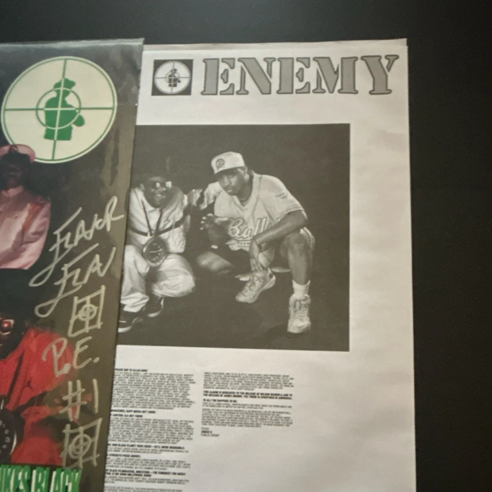 Public Enemy Apocalypse 91 The Enemy Strikes Black Signed Green Vinyl Record, изображение 4