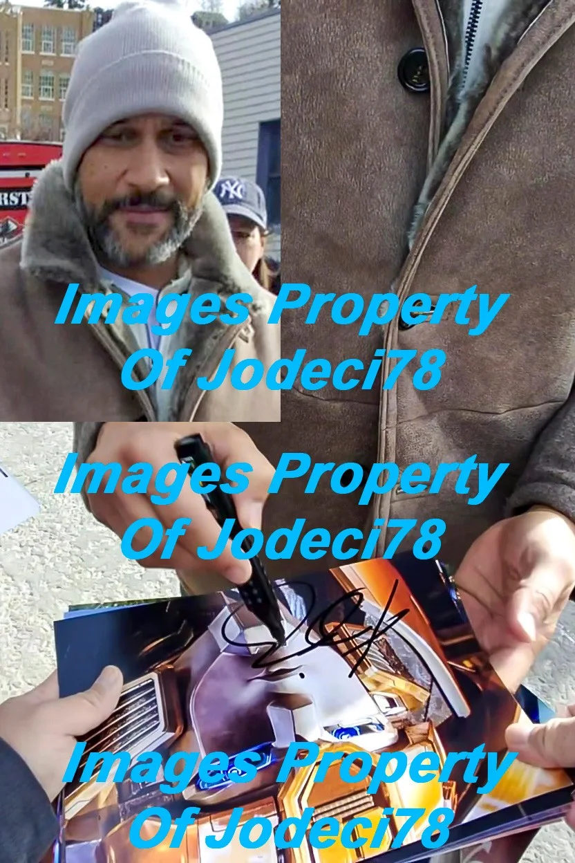 Keegan-Michael Key — Keegan-Michael Key Signed TRANSFORMERS ONE Bumblebee 8x10 Photo PROOF ACOA G, image 3