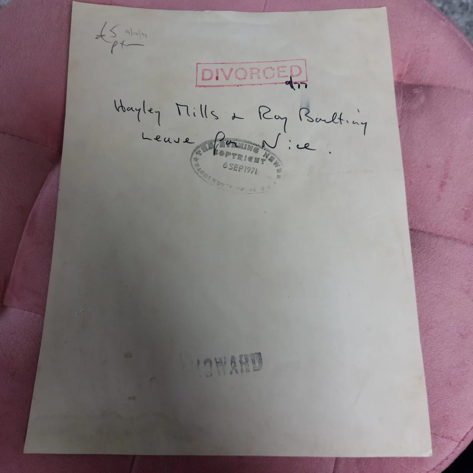 Original 1971 Press Still Hayley Mills Roy Boulting Departing for Nice France, изображение 2