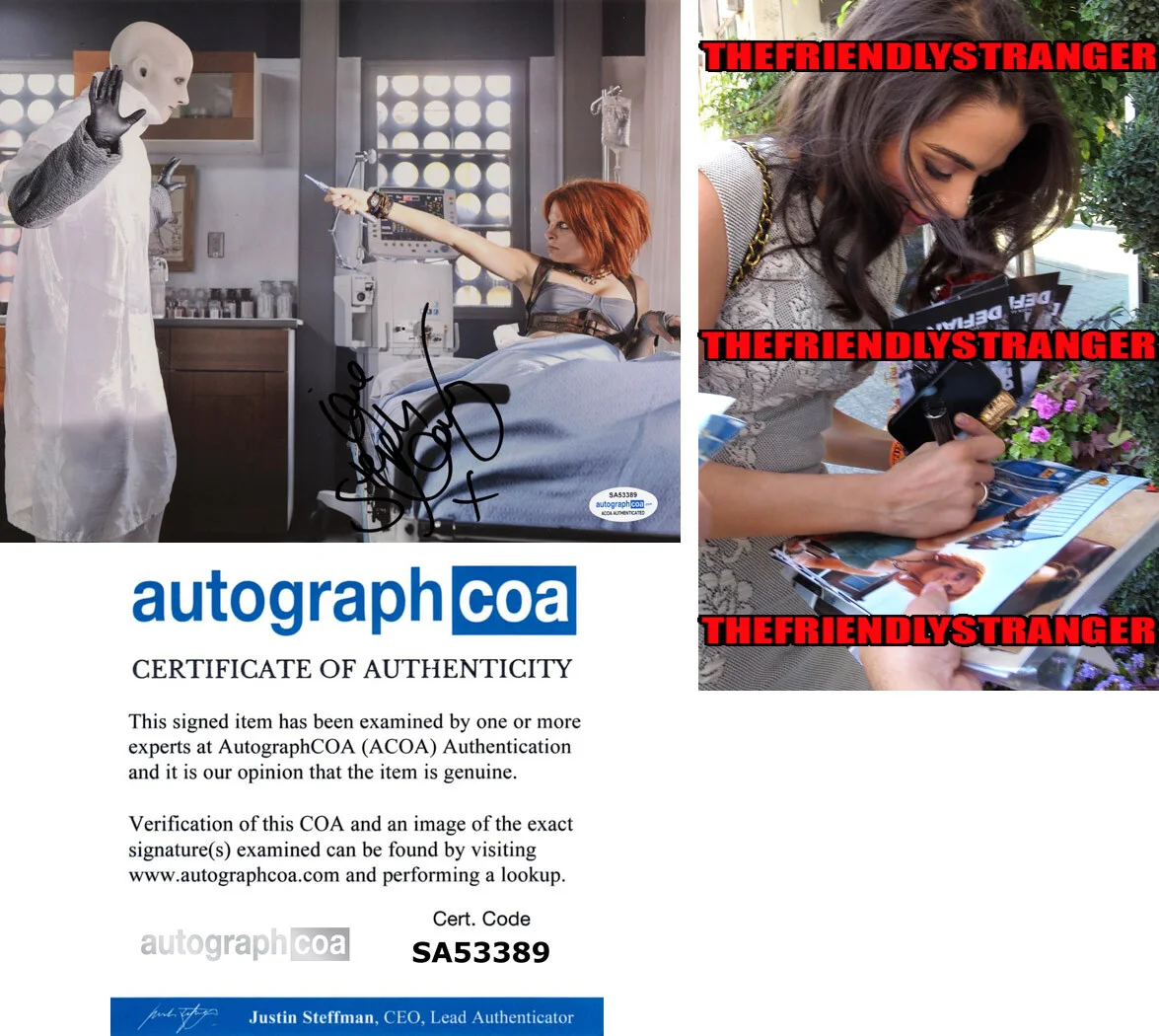 STEPHANIE LEONIDAS — Stephanie Leonidas signed "DEFIANCE" 8x10 Photo h Auto PROOF Irisa ACOA COA