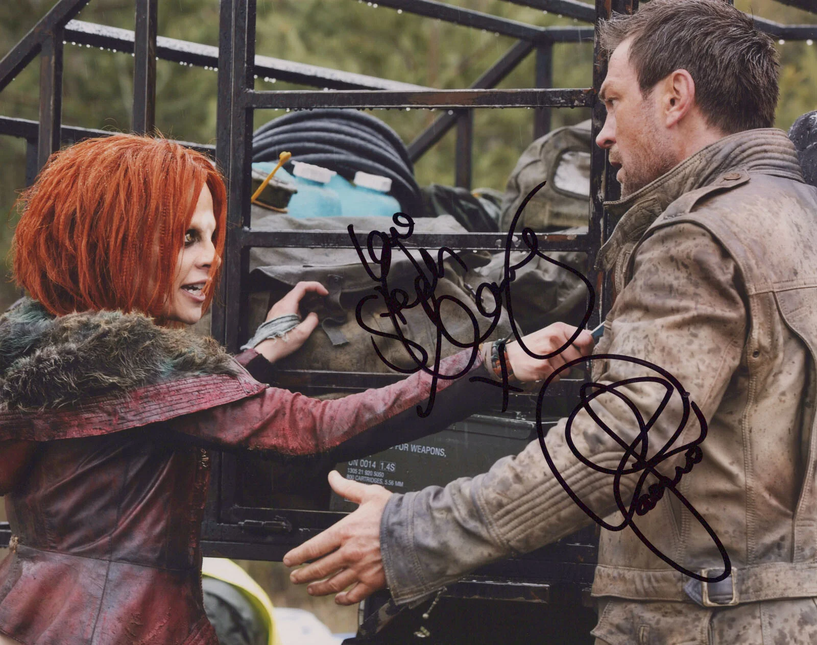 STEPHANIE LEONIDAS, GRANT BOWLER — Stephanie Leonidas & Grant Bowler signed "DEFIANCE" 8x10 Photo PROOF COA, изображение 2