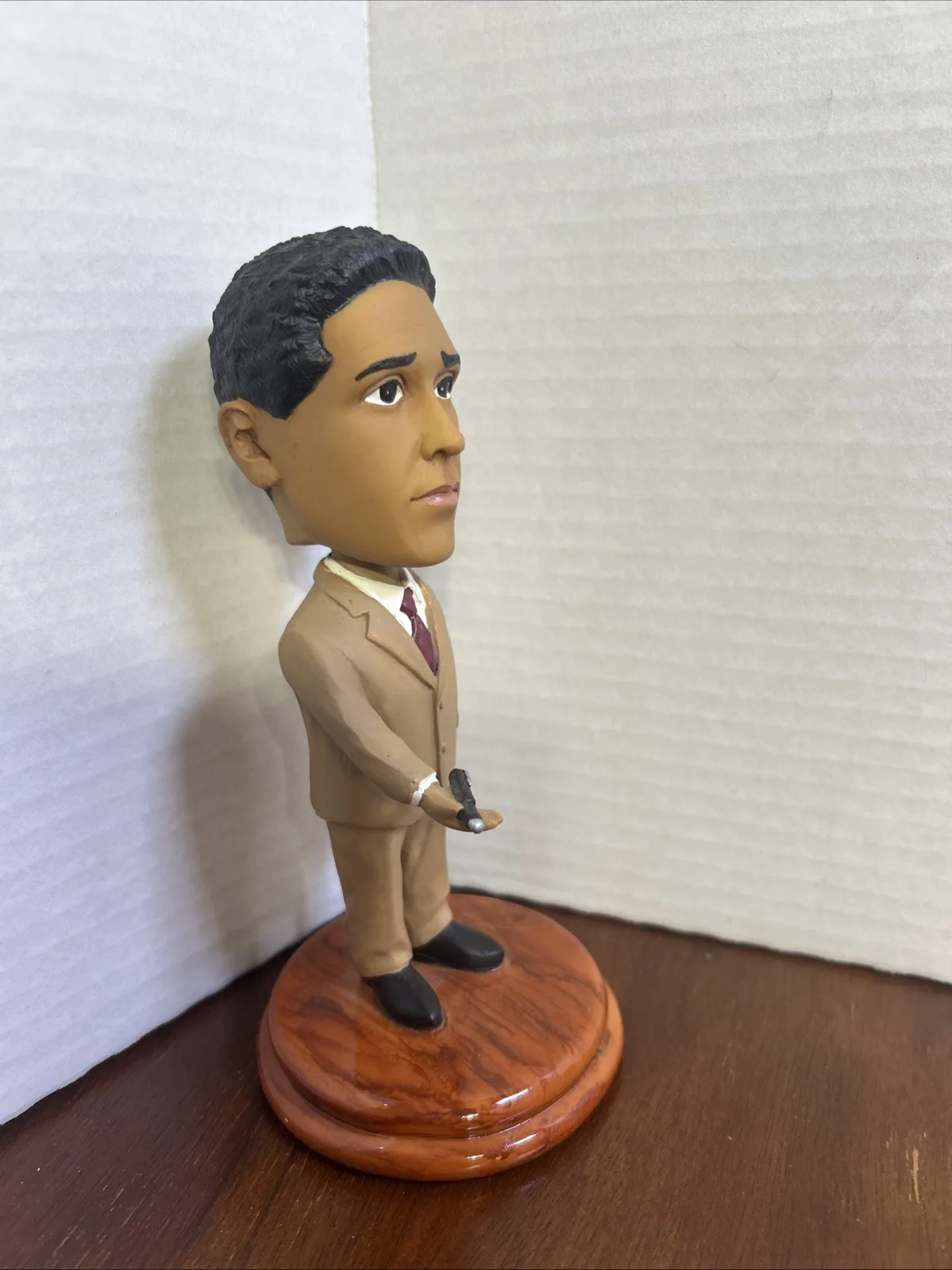Oscar Nunez The Office Oscar Bobblehead Original NBC, изображение 2
