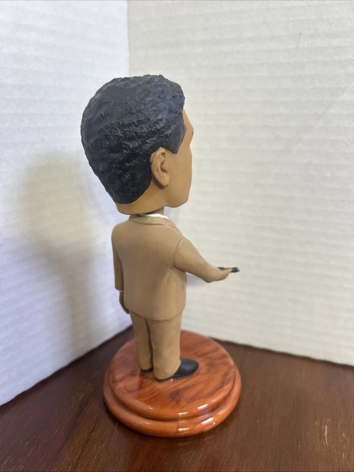 Oscar Nunez The Office Oscar Bobblehead Original NBC, изображение 3