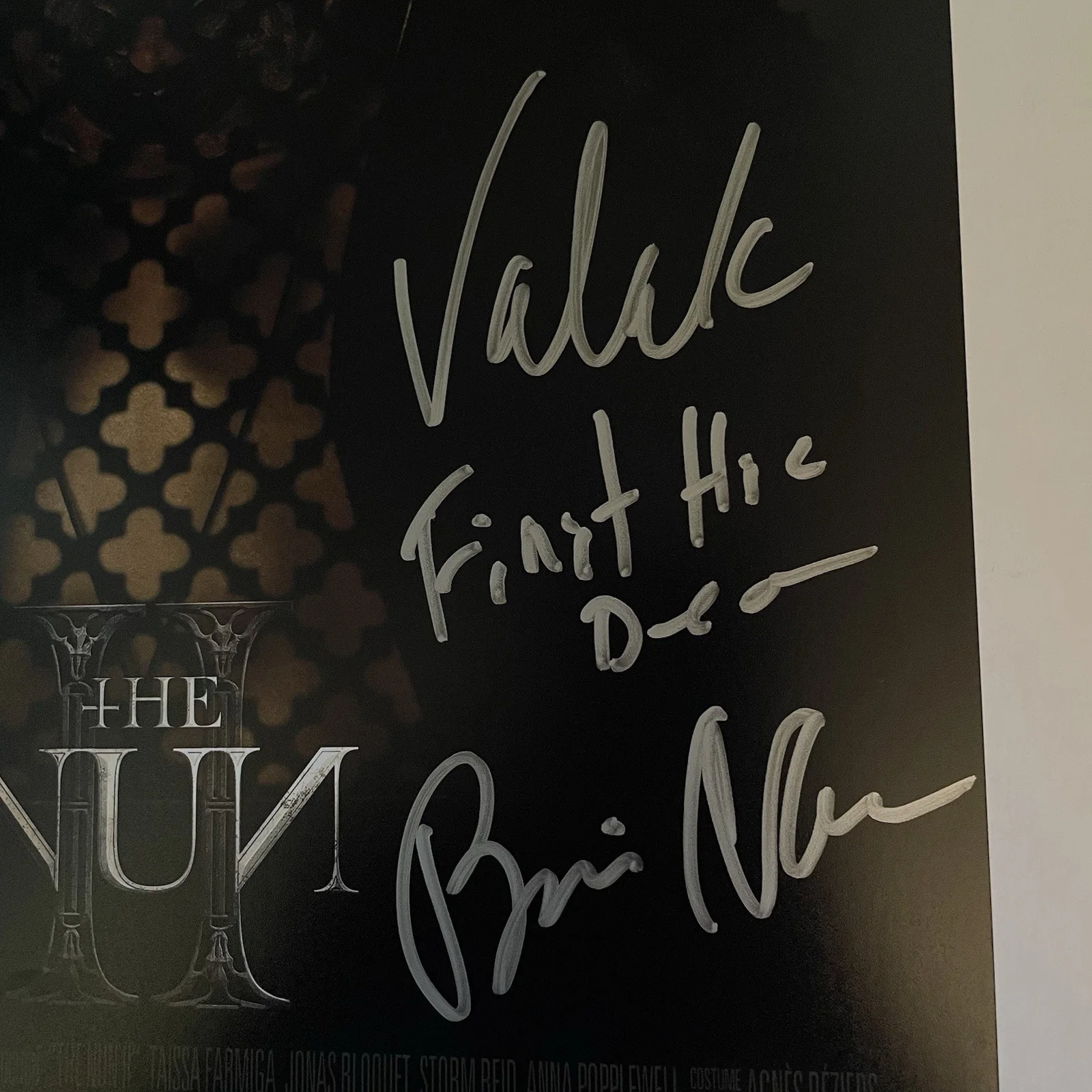 Bonnie Aarons — Bonnie Aarons The Nun signed 11x17 photo Valak The Conjuring Beckett COA, изображение 3