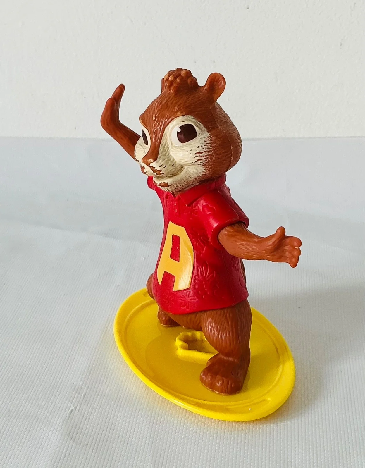 2011 SURFING ALVIN & THE CHIPMUNKS CHIPWRECKED MOVIE MCDONALDS TOY FIGURE RARE, изображение 2