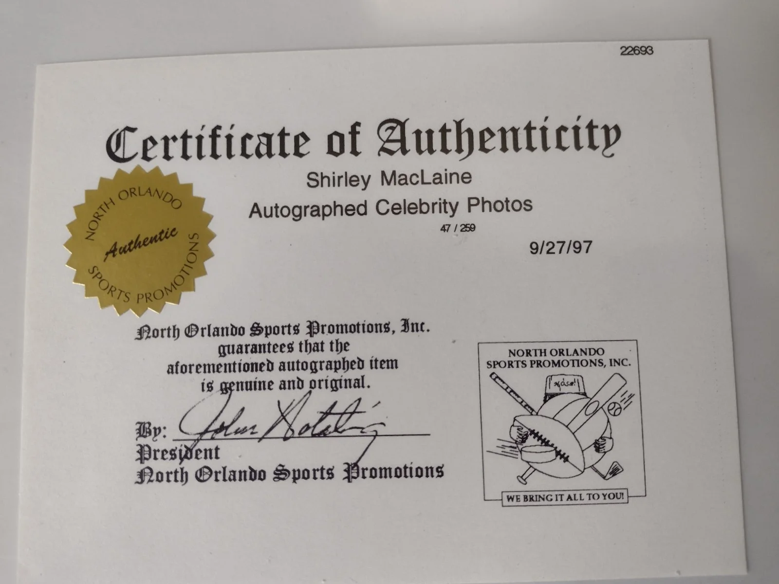 Hollywood Icon Shirley McClain Autographed 8x10 Signed Photo w/COA, изображение 4