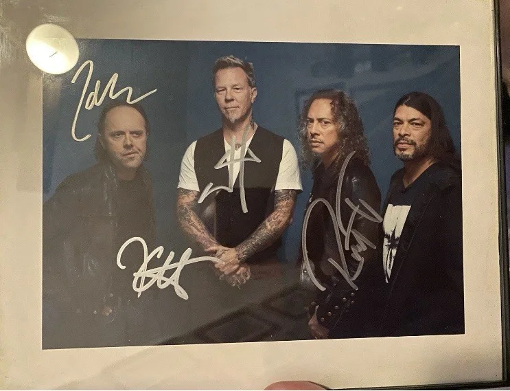 Metallica Signed Autographed 8X6 Photo Hetfield Ulrich Hammett Trujillo COA, image 3