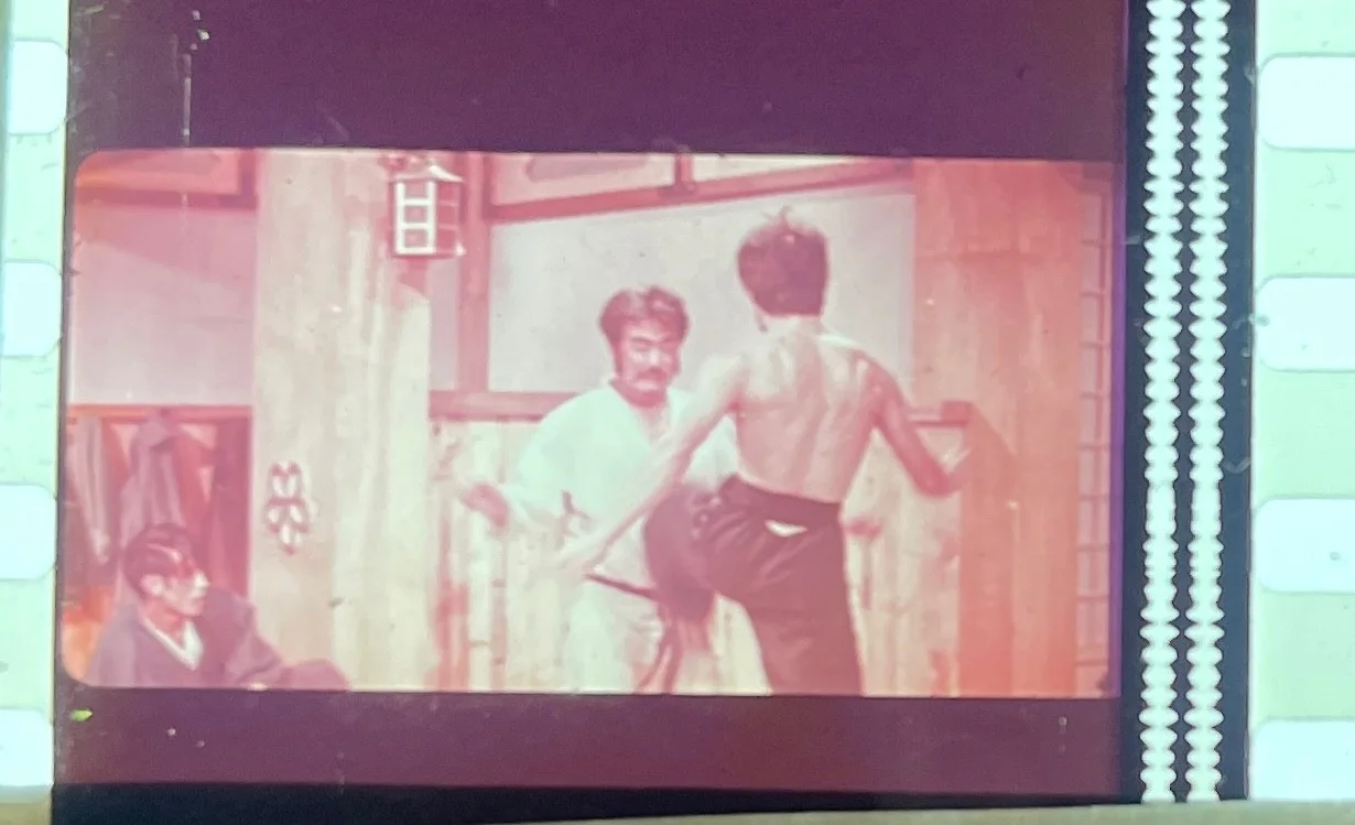 BRUCE LEE FIST OF FURY Original 35mm Film Cells framed presentation set, изображение 4