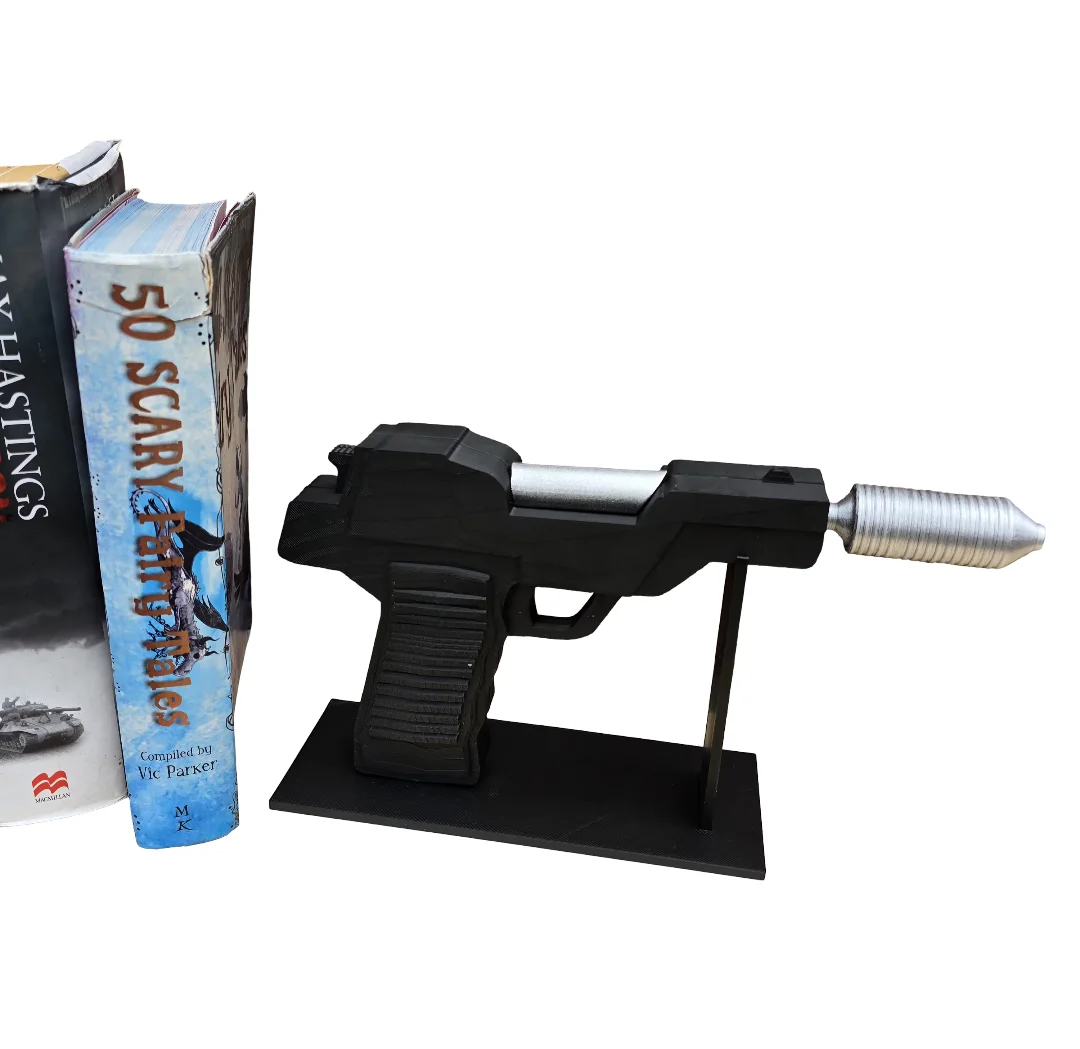 SHADO Style Display Piece – Retro Sci-Fi Collectible with Stand (3D Printed), image 2