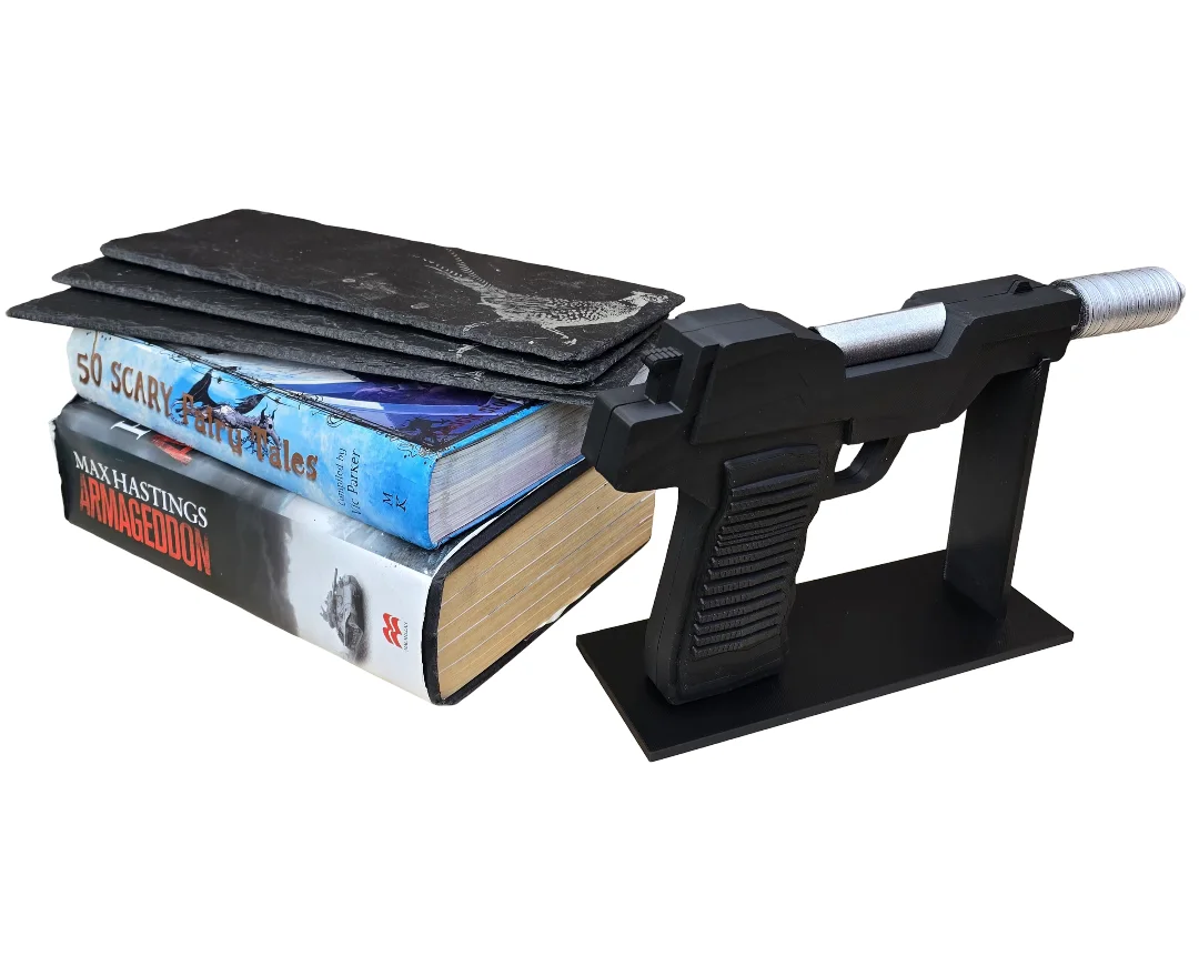 SHADO Style Display Piece – Retro Sci-Fi Collectible with Stand (3D Printed), image 3