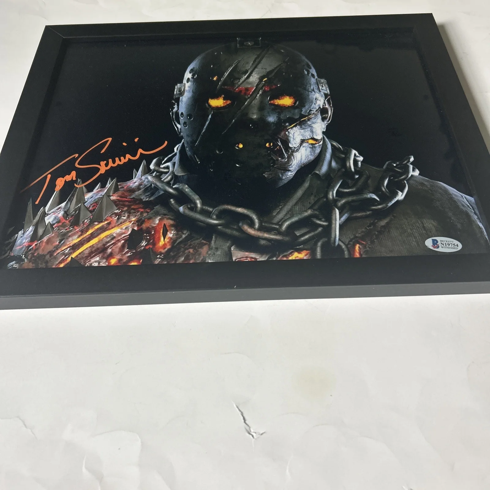 TOM SAVINI — Beckett Framed 13X10 Photo Jason Voorhees-TOM SAVINI Sign-auto-Friday the 13th, изображение 4