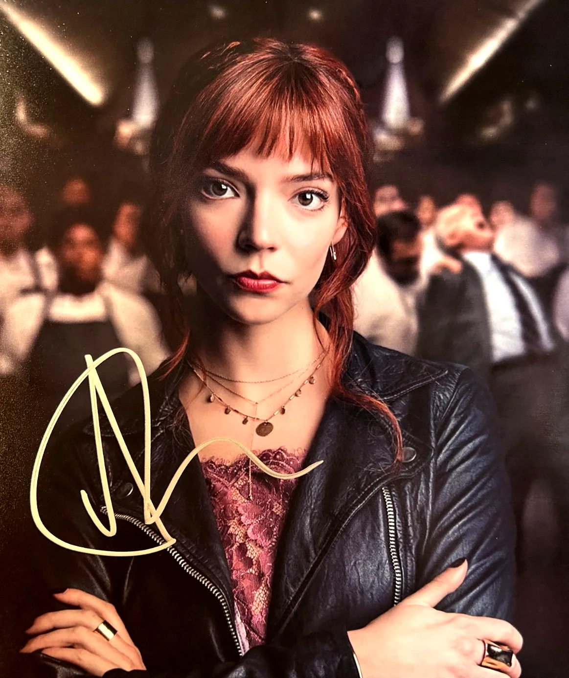 Anya Taylor-Joy — Anya Taylor-Joy Signed THE MENU 8x10" Authentic Autograph GENUINE w/COA