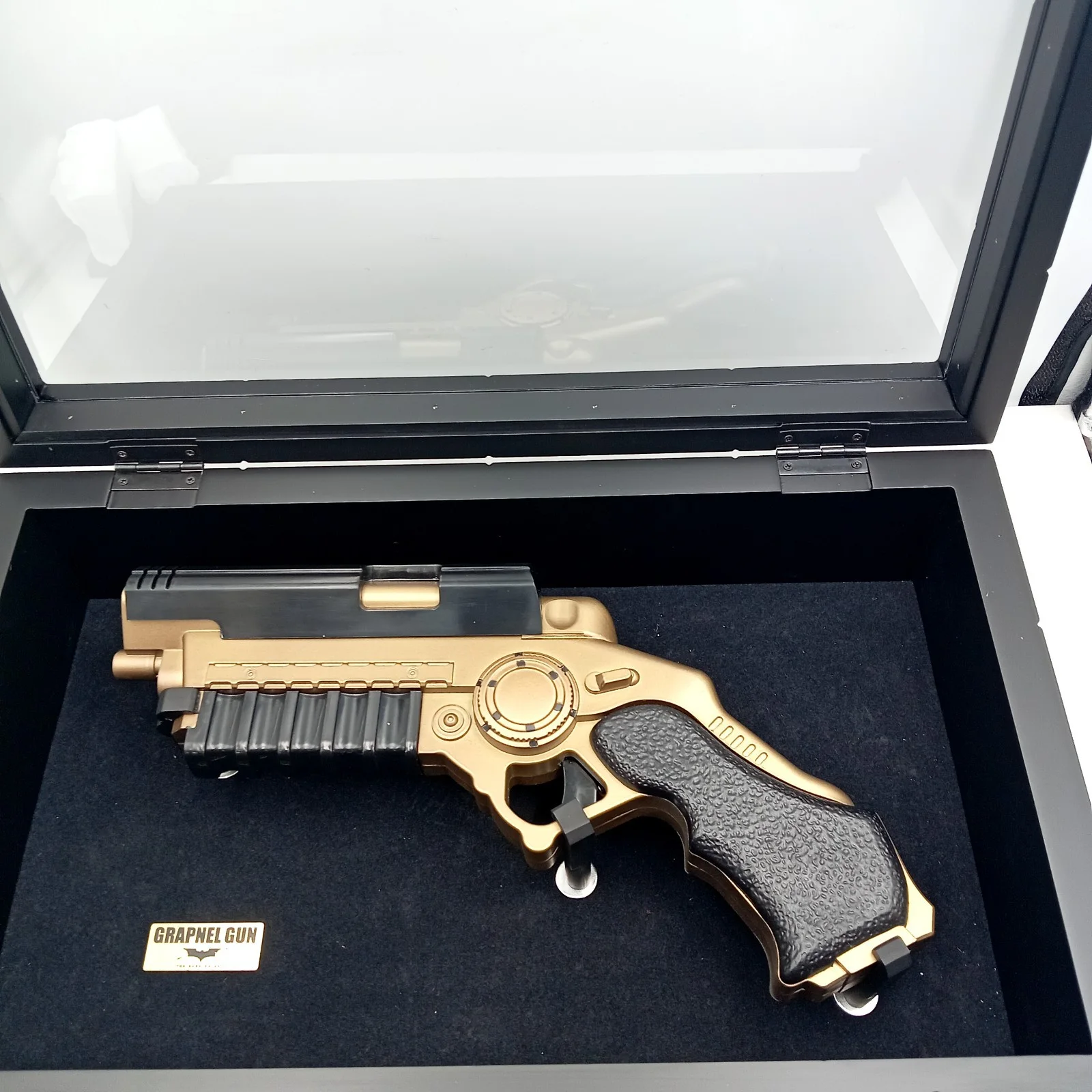 Batman Dark Knight Grapnel Gun Replica Noble Collection Display Die Cast, изображение 2