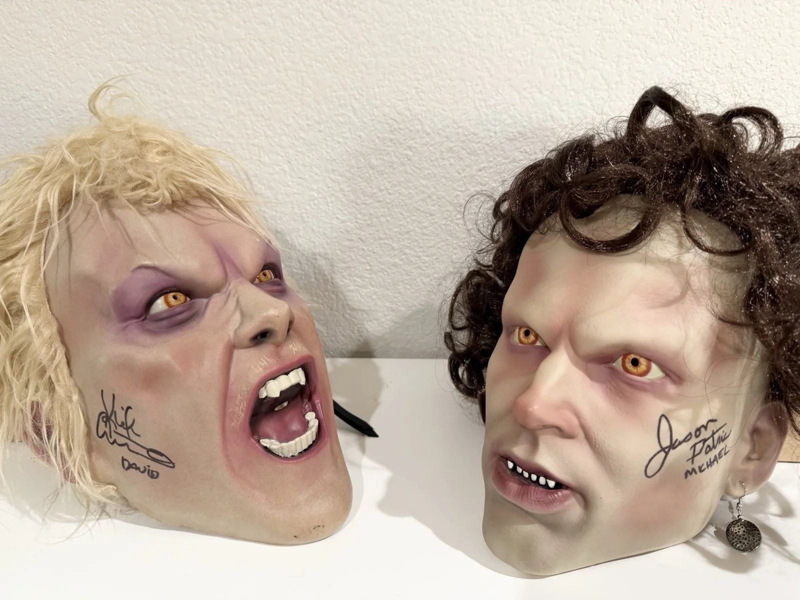 Kiefer Sutherland — The Lost Boys Kiefer Sutherland & Jason Patric Signed Masks! w/JSA Cert!