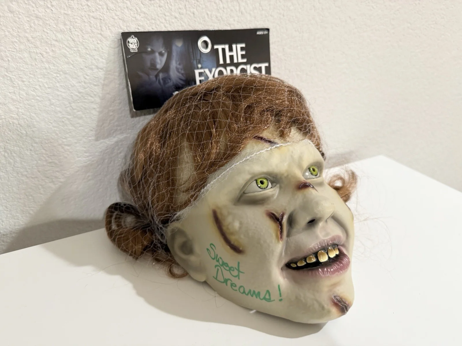 Linda Blair — Linda Blair Signed The Exorcist Regan Possessed Mask, изображение 4