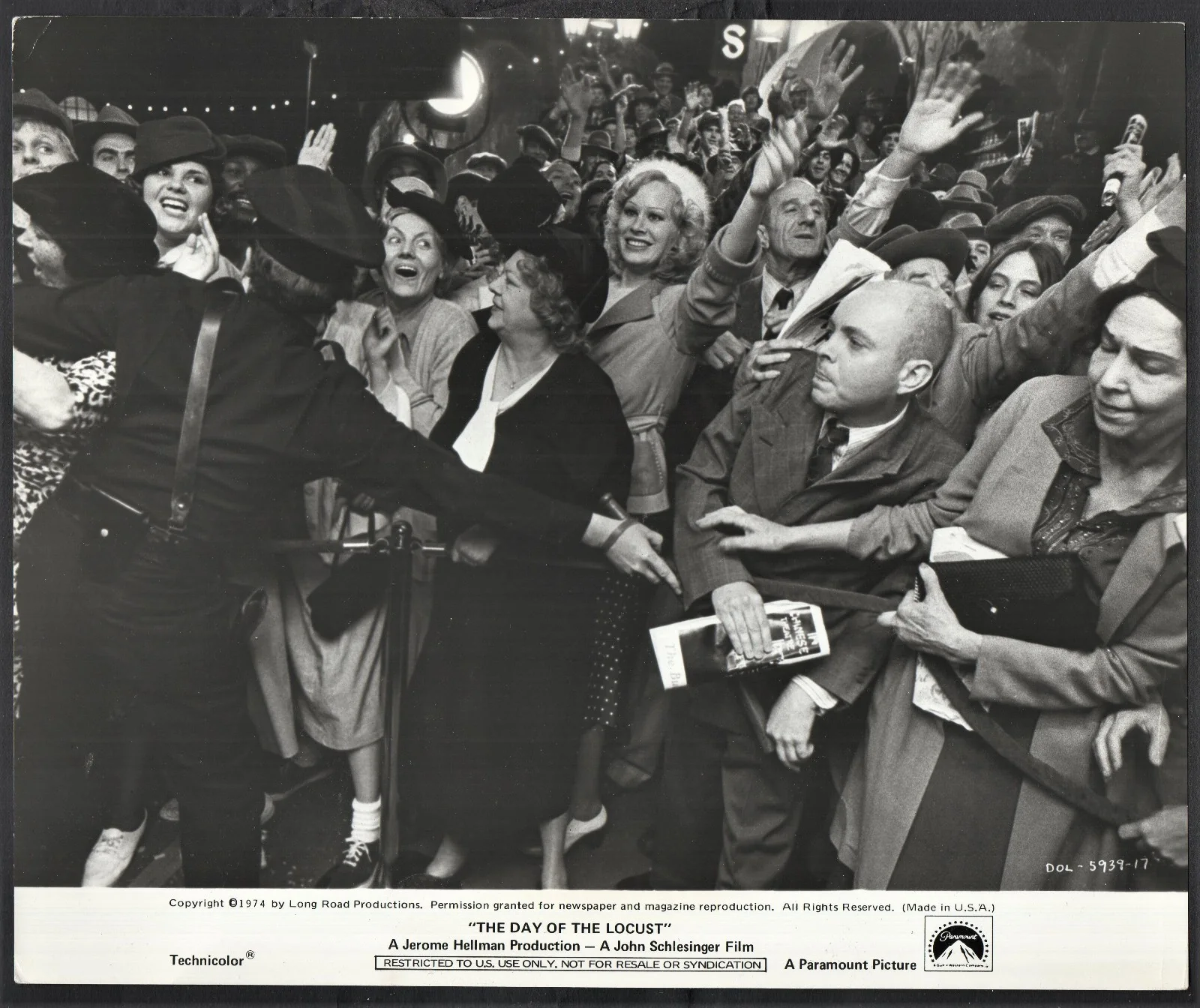 DAY OF THE LOCUST 1975 Karen Black * John Schlesinger 2 STILLS, изображение 2