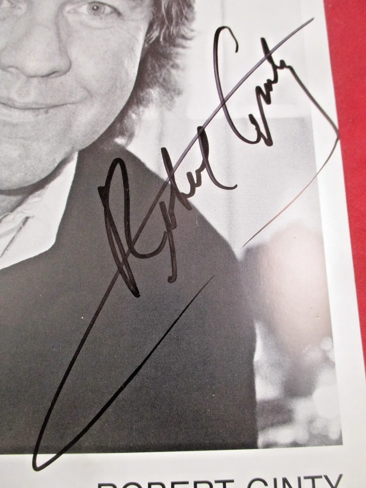 Robert Ginty - Signed Autograph Headshot Photo - Falcon Crest 8 x 10 studio, изображение 3