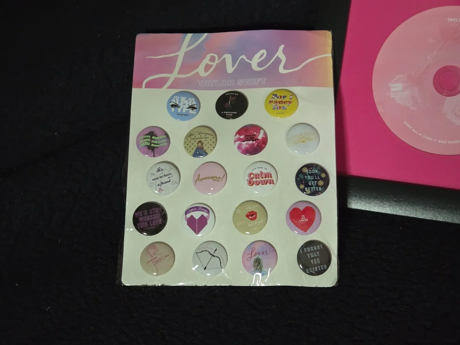 Signed w/ COA Taylor Swift Lover Album Book Framed w/ ME! CD Single & Pins, изображение 5
