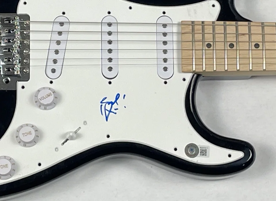 Panic! At The Disco Brendon Urie Signed Autograph Electric Guitar Beckett COA, изображение 4
