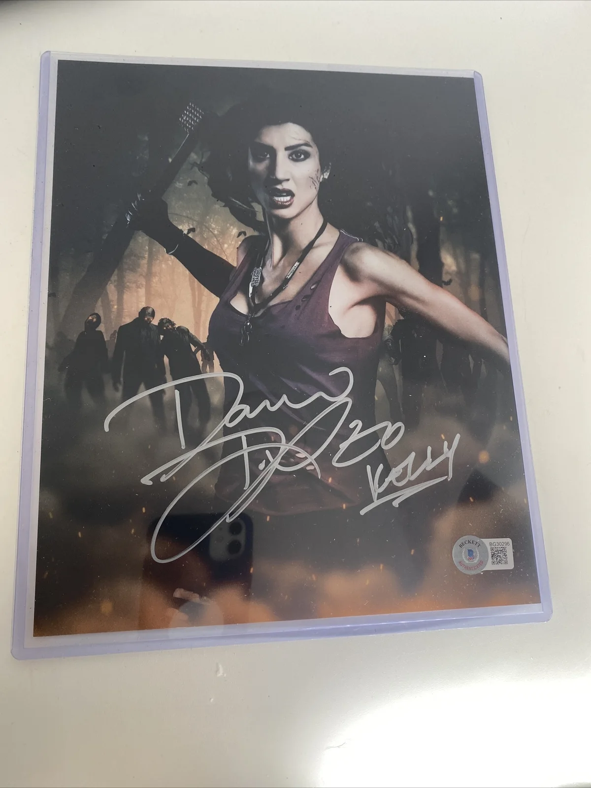Dana DeLorenzo — Ash vs Evil Dead Bam Horror Box 8x10 signed Dana DeLorenzo as Kelly Maxwell BGS