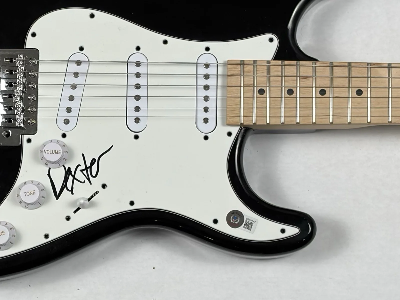 Dexter Holland THE OFFSPRING Signed Autograph Electric Guitar Singer Beckett COA, image 4