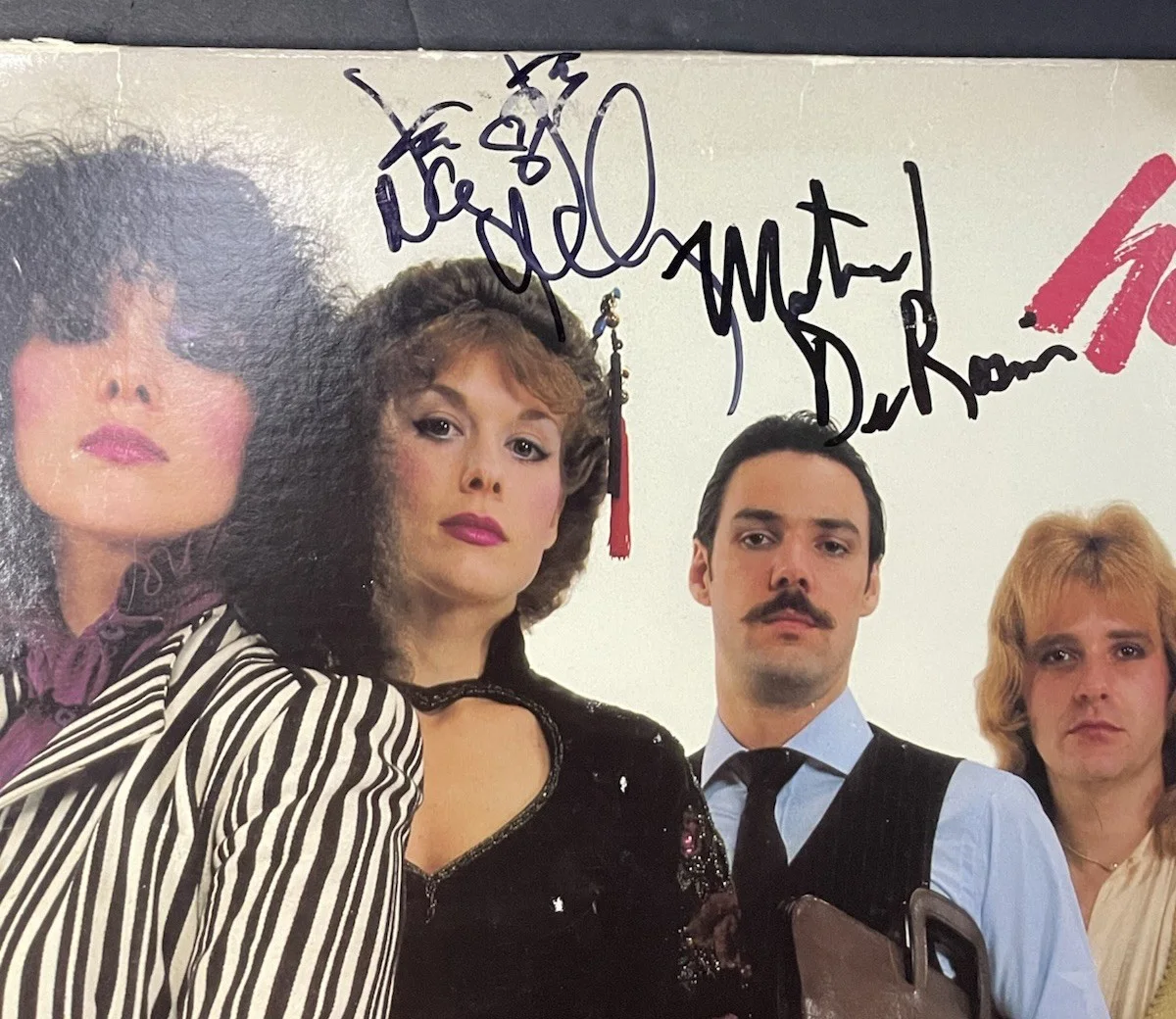 Heart Signed x3 Greatest Hits Album Vinyl Record Nancy Wilson Fossen Derosier, изображение 3
