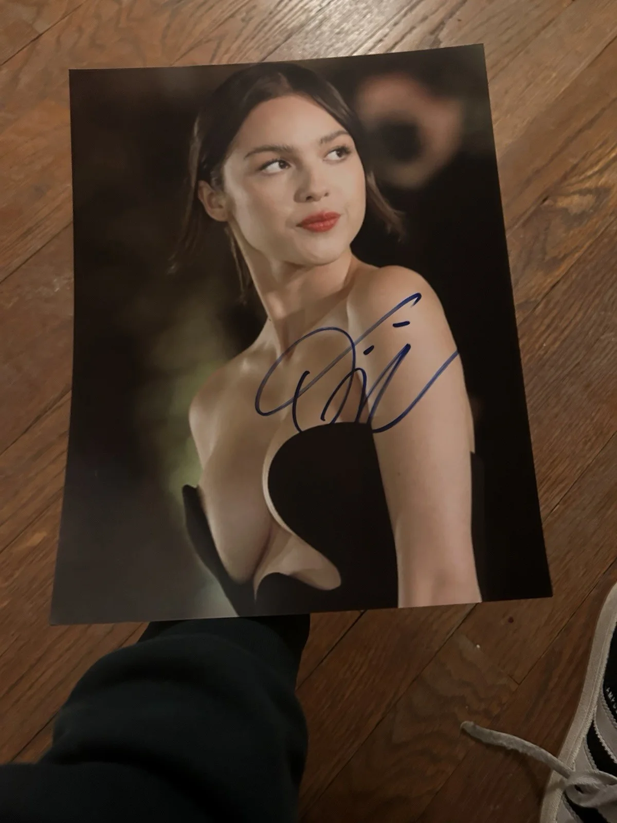 Olivia Rodrigo — Olivia Rodrigo Signed Photo with Certificate Of Authenticity
